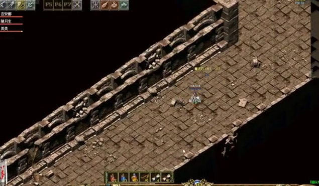 <b>战役中跟随大部队进犯城门用道士的群体治疗术或法师的魔法盾辅助</b>